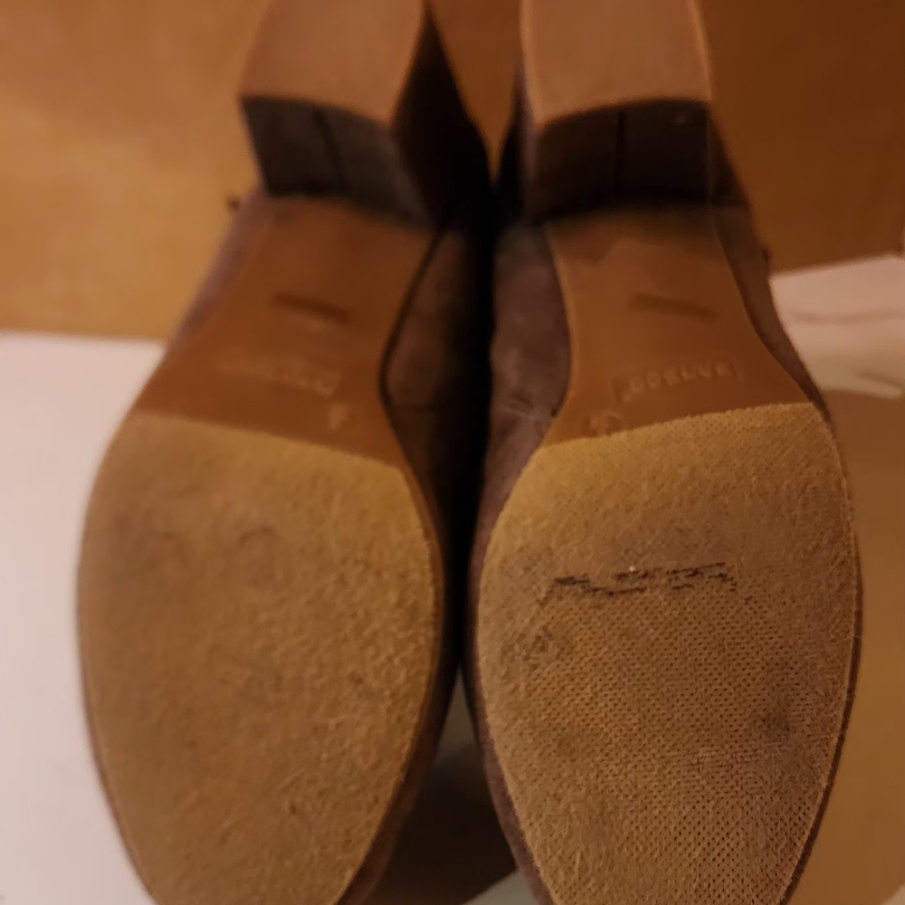 BAMBOO Lace-Up Brown Ankle Booties - Picture 4 of 6